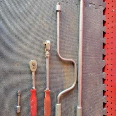 #2548 â€¢ MAC Tools 1/2 Swivel Head Breaker Bar, 1/2 Speed Drive Ratchet,...
