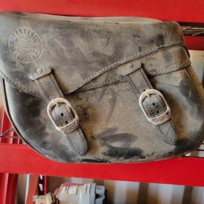 #2563 â€¢ Vintage Motorcycle Saddlebags
