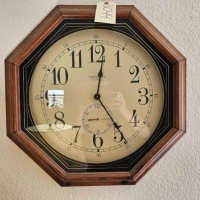 #3044 â€¢ Verichron Quarts Wall Clock
