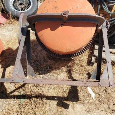 #1302 â€¢ Portable Cement Mixer
