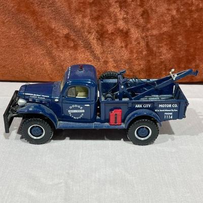 1947 Dodge Plymouth Tow-Truck DC. 1:30