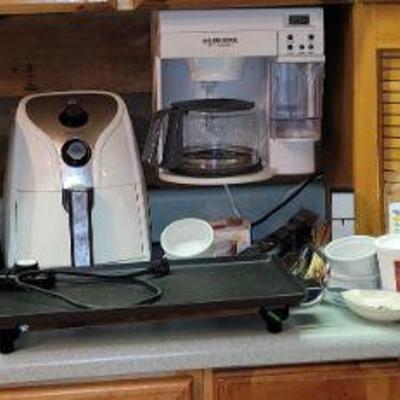 Keurig
Air fryer
Spacemaker coffee 