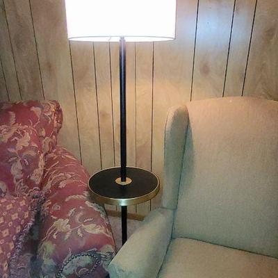 Love seat
Chair
Ottoman 