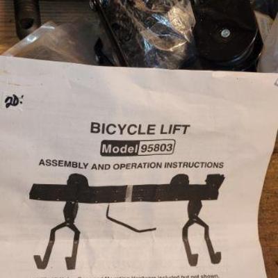 Bicycle ke lift kit
Helmets
Bicycle lock