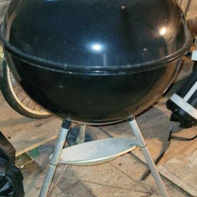 Charcoal grill
