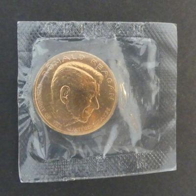 Vintage 1981 Ronald Reagan Innauguration Coin - 32mm - 90% Copper/10% Zinc - Treasury Sealed/Uncirculated
