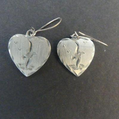 Vintage Genuine Pewter Engraved Seagull Dangle Earrings