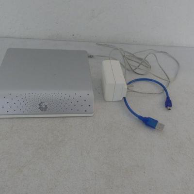 Seagate FreeAgent Desk 500GB External Hard Drive 9ZC2A3-500 - Silver