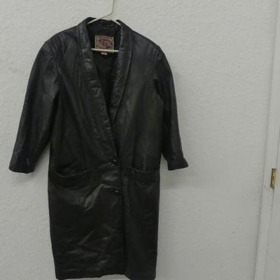 International Leather Women's Black Genuine Leather Full Length Coat - Size Med. Pet.