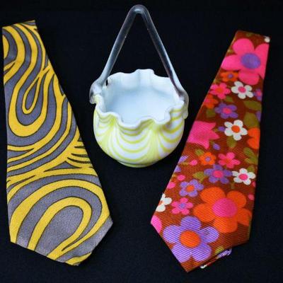 Groovey Ties + Glass Bowl w/ Handle
