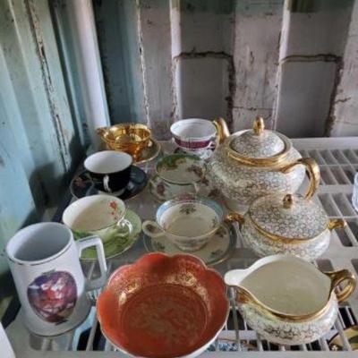 #3062 â€¢ Teacups, Tea Kettle, Mug & Plates
