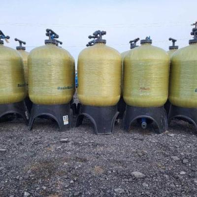 #400 â€¢ 5 PENTAIR Water Treatment BasinWater tanks
