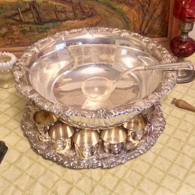 Floral pattern silver plated punch set