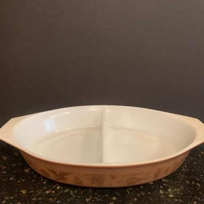 Vintage. Pyrex Divided Dish