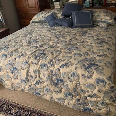 Thomasville King Bed and Bridge Headboard and 2 Storage Units