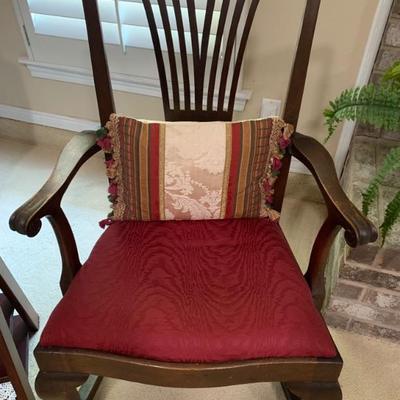 Kingsgate  Style vintage Rocking Chair