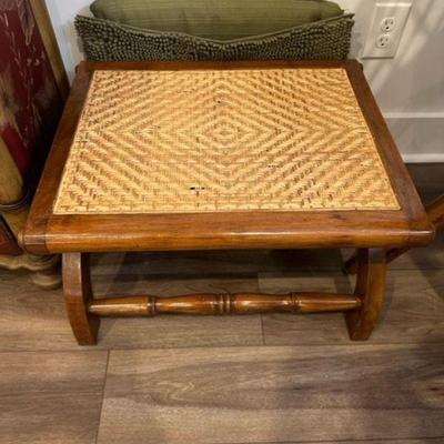 NATURAL WOVEN WARM FRUITWOOD FOOTSTOOL