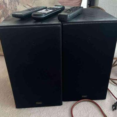 TTK045 - Pair of Ryan Acoustics Speakers 