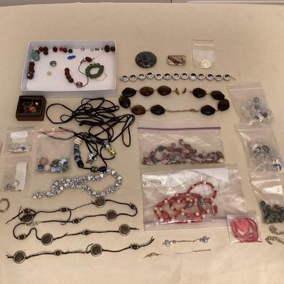 TTK149 Broken Jewelry & Beads For Crafting 