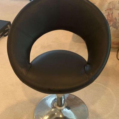 TTK051 Vintage Tulip Swivel Chair