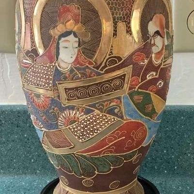 TTK029 Made In Occupied Japan Porcelain Moriage Vase 