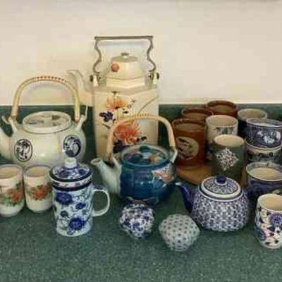 TTK084 Japanese Ceramic Teapots & Teacups 
