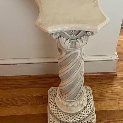 Classical style pedestal