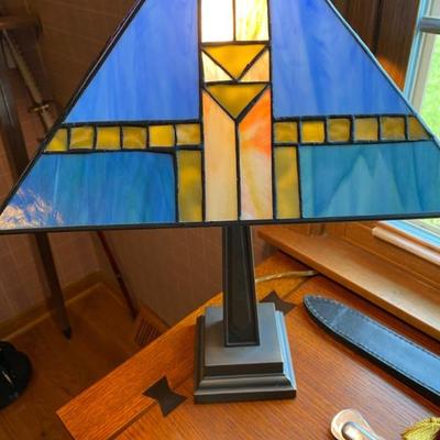 Faux Tiffany Frank Lloyd Wright Acrylic Shade Table Lamp