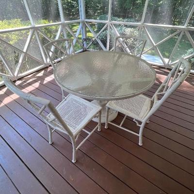Metal bamboo style patio dining table/4 chairs