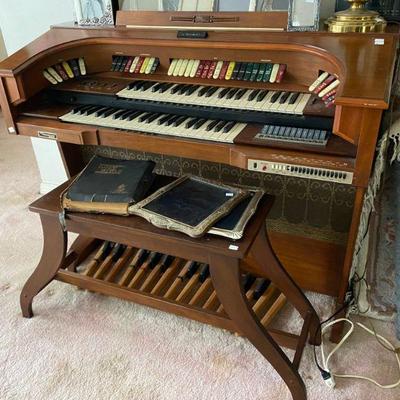 Paramount Deluxe Organ, Solid State Thomas