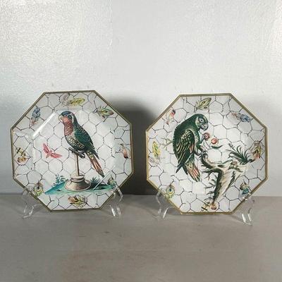 (2PC) PAIR MOONLIGHTING INTERIORS DECORATIVE BIRD PLATES | Includes 2 decorative plates featuring birds and their feathers along the...