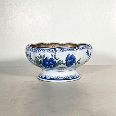 DECOWARE FINE POTTERY BOWL | Footed bowl with blue flowers and decorative border. - h. 5 x dia. 10 in 