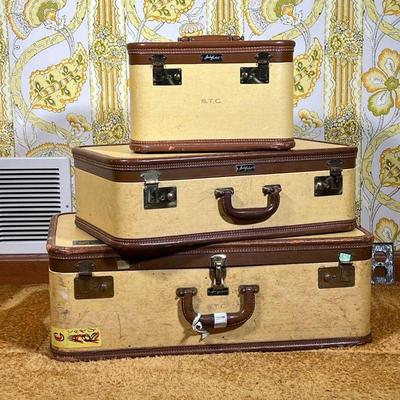 (3pc) Vintage Amelia Earhart Luggage | Includes â€œTrain Caseâ€ with mirror in lid and space for carrying cosmetics, and larger box...