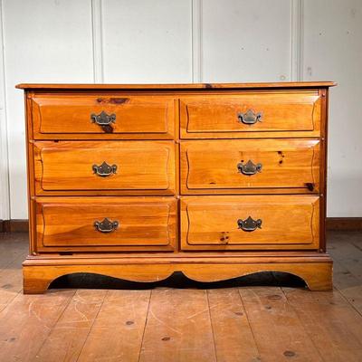 Knotted Pine Dresser | Chippendale style pine dresser with 6 drawers, possibly Spainhour. - l. 50 x w. 19 x h. 34.5 in 