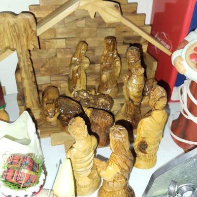 Olivewood nativity 