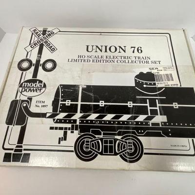 Union 76 Ltd Ed Train Set