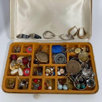 Collection of ear rings