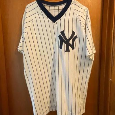 NY Yankees Jersey - L
