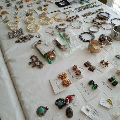 Lots of nice jewelry