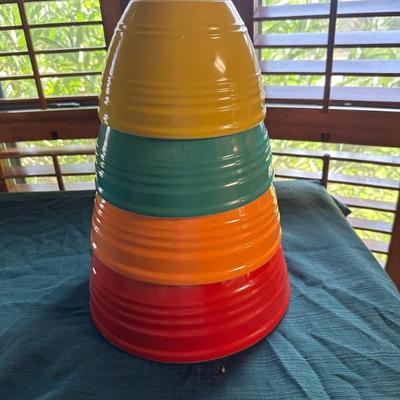 Melamine nesting bowls