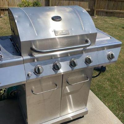 Nexgril gas grill with burner