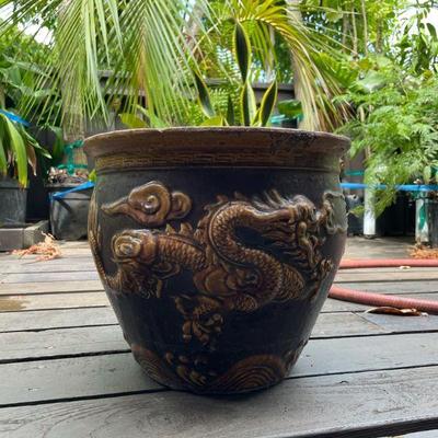 PFG072- Ceramic Dragon Pot