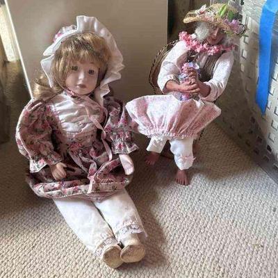 PFG109 - Two Dolls 