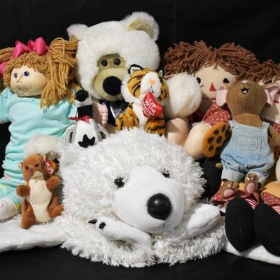 vintage plush animals, raggedy Ann and Andy