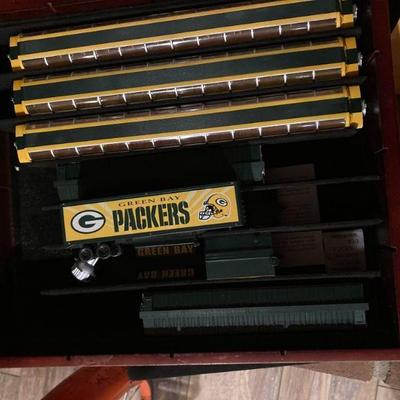 Packers train in wood box-Masterpiece Railways