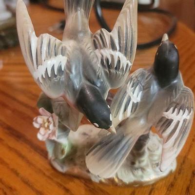 Bird figurines & music boxes