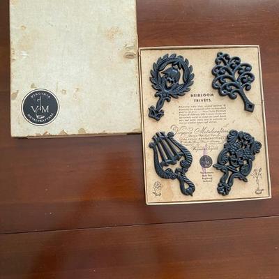 Vintage trivet set