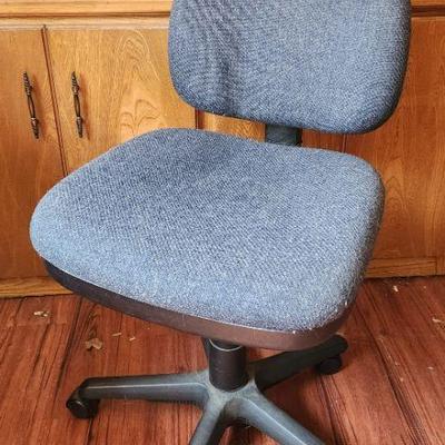 Desk chair