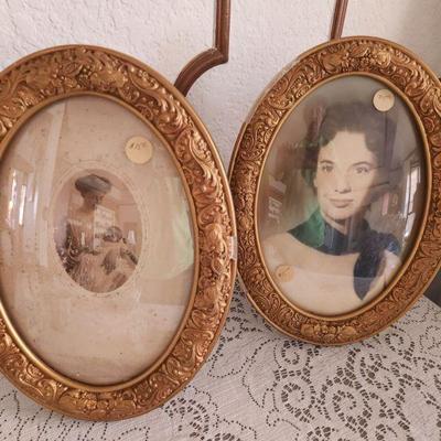 Vintage Oval frames with glass
