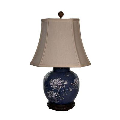 FLORAL BLUE CERAMIC LAMP | Blue and white floral ceramic jar with lid, drilled and electrified, with carved wood base. - h. 24 x dia. 9...